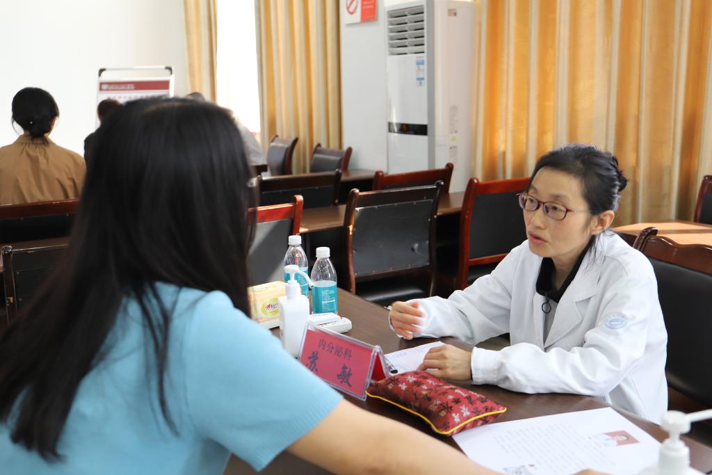 合川区妇联举办“健康中国·母亲行动”健康知识科普讲座暨义诊服务